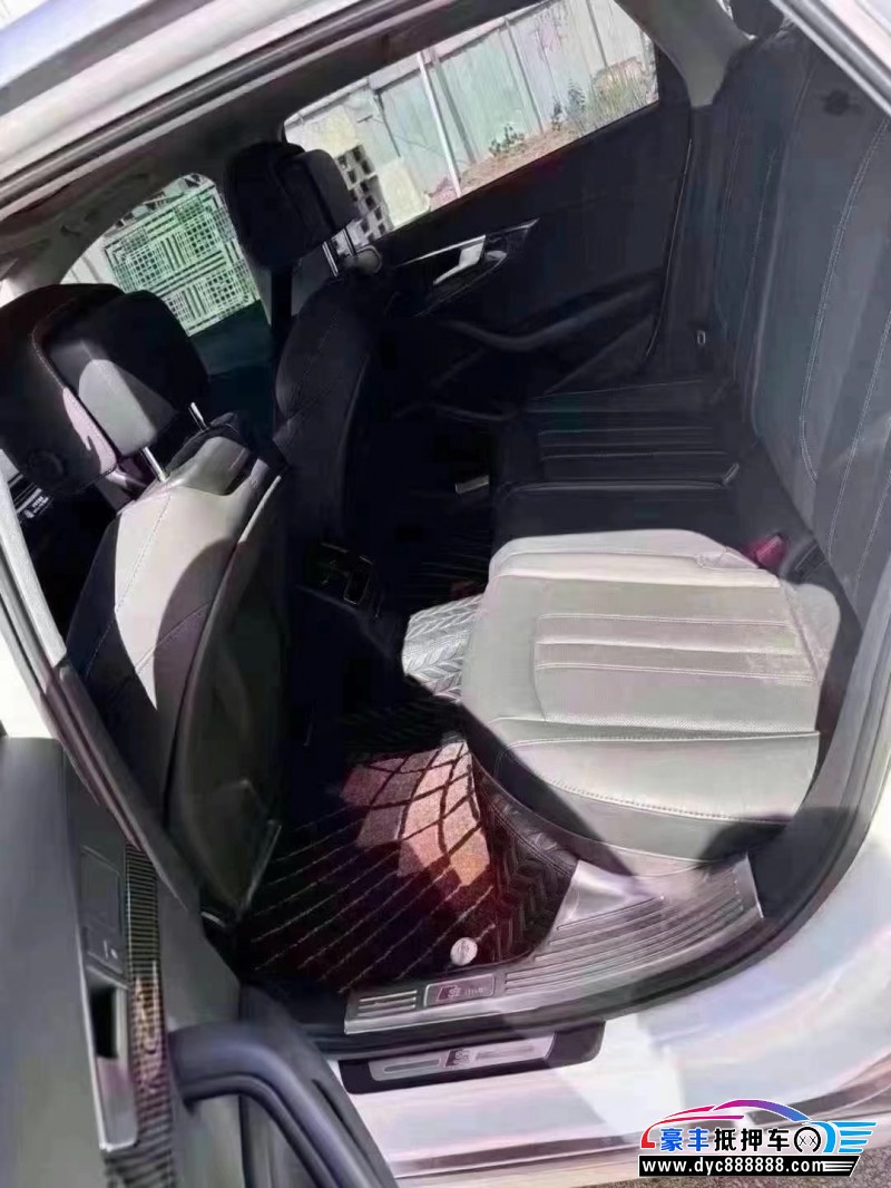 20年奥迪A4L轿车抵押车出售