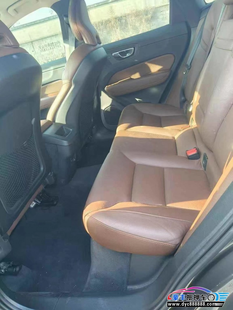 19年沃尔沃XC60轿车抵押车出售