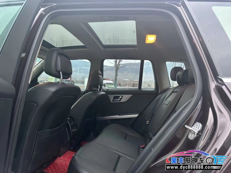 12年奔驰GLK轿车抵押车出售