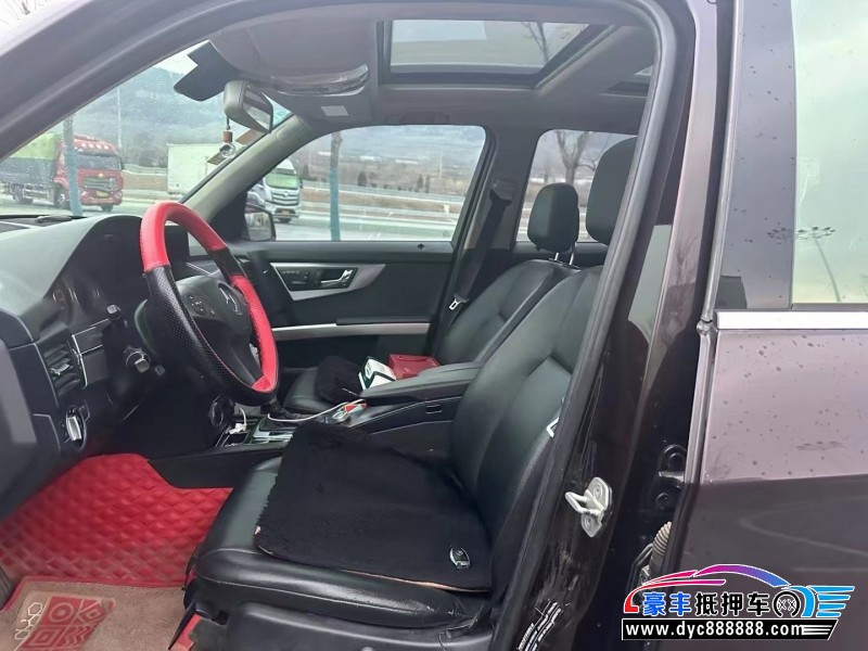 12年奔驰GLK轿车抵押车出售