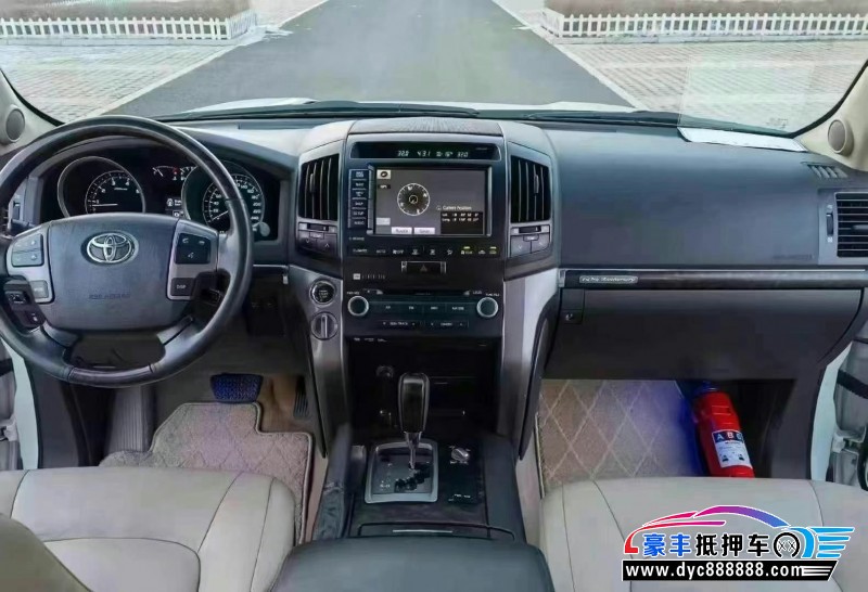 11年丰田兰德酷路泽（陆巡）轿车抵押车出售