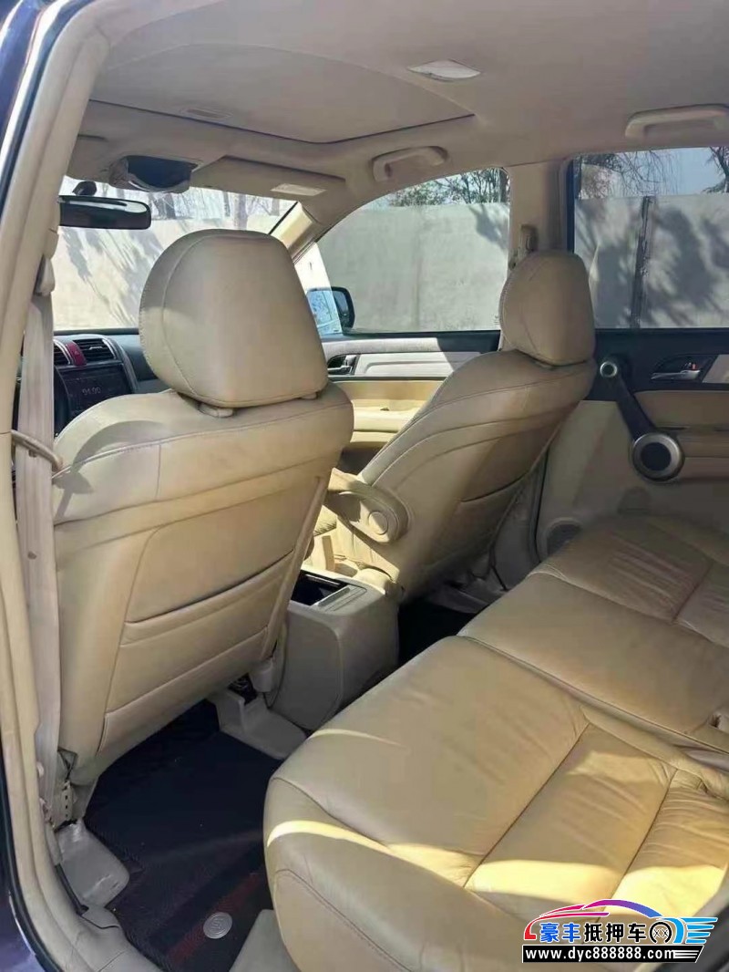 12年本田CR-V轿车抵押车出售