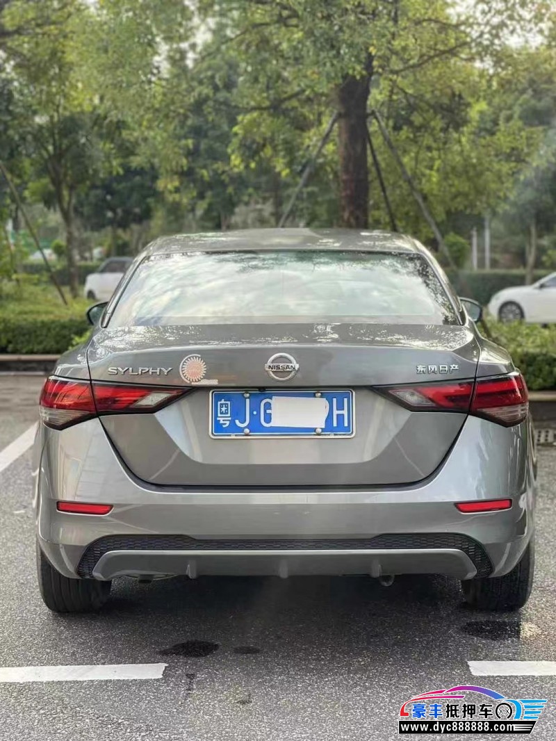 22年日产轩逸轿车抵押车出售