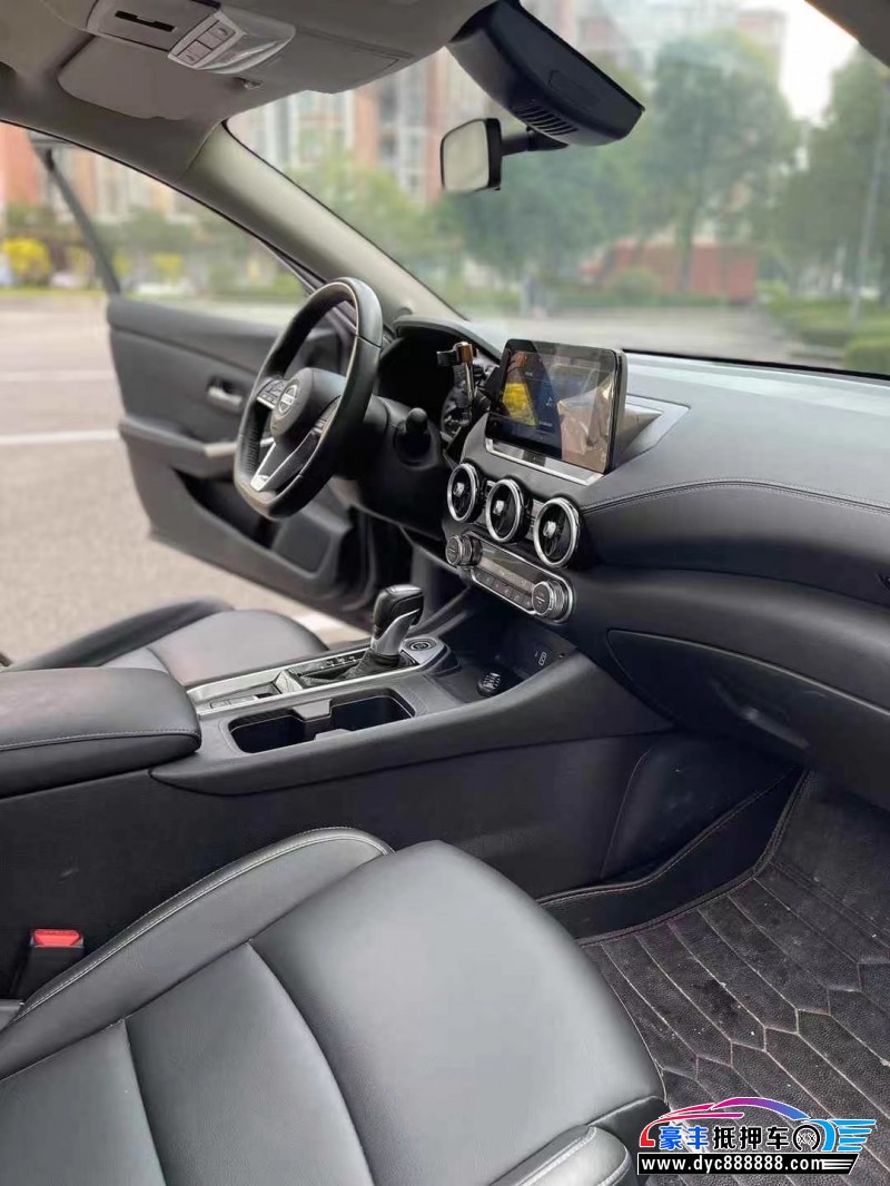 22年日产轩逸轿车抵押车出售