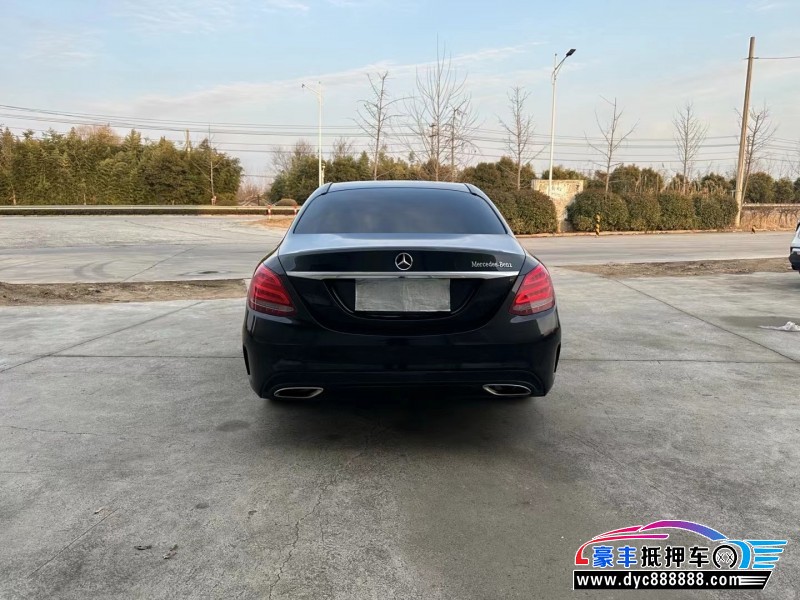 16年奔驰C轿车抵押车出售