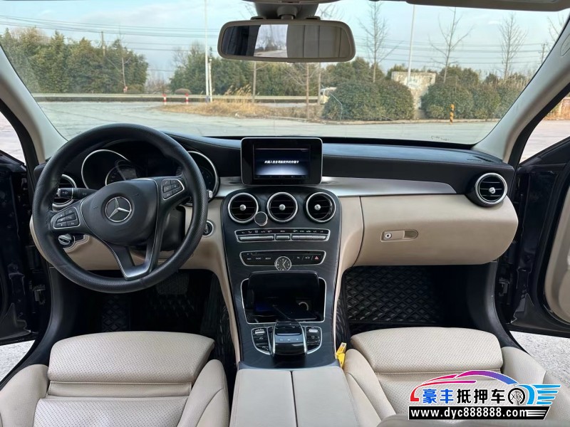 16年奔驰C轿车抵押车出售