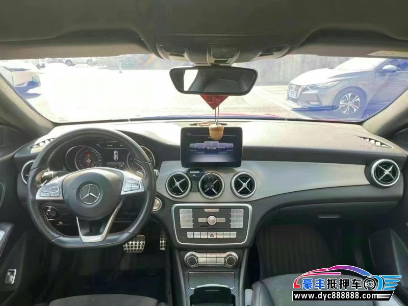 18年奔驰CLA轿车抵押车出售