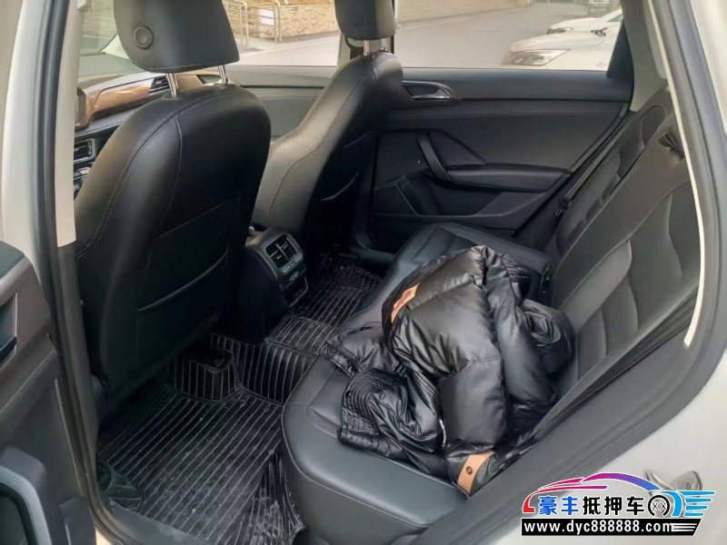 20年大众途岳轿车抵押车出售