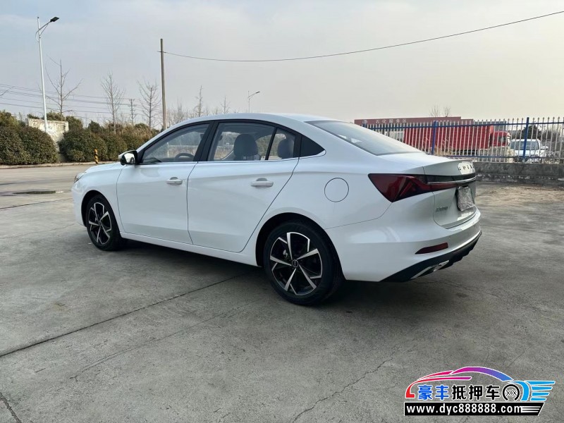 24年荣威i5轿车抵押车出售