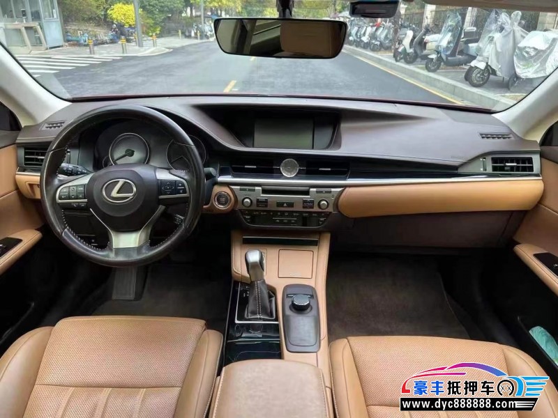 15年雷克萨斯ES轿车抵押车出售