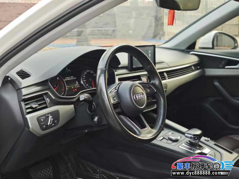 18年奥迪A4L轿车抵押车出售