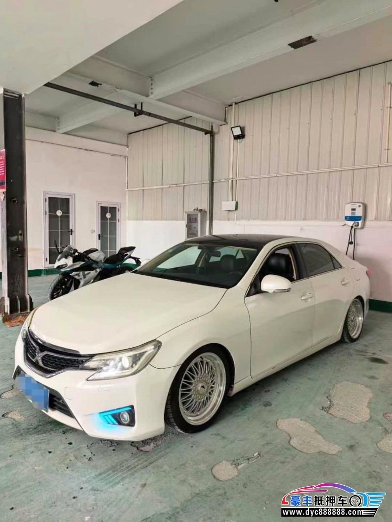 15年丰田锐志轿车抵押车出售