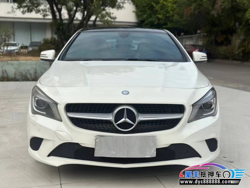 15年奔驰CLA轿车抵押车出售