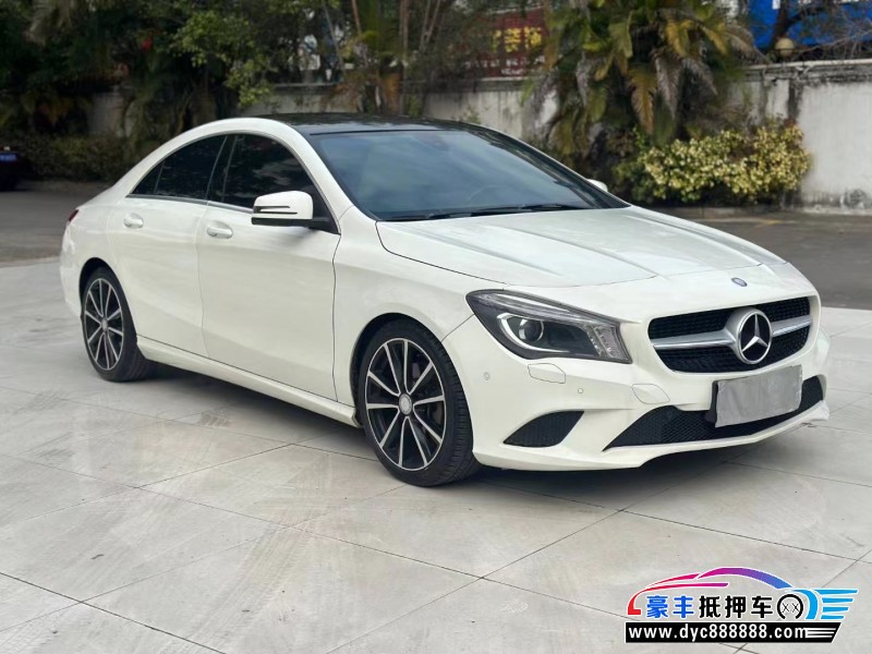 15年奔驰CLA轿车抵押车出售