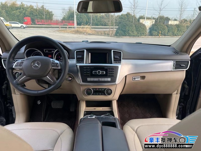 14年奔驰ML轿车抵押车出售