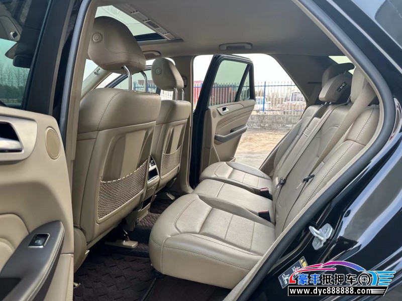 14年奔驰ML轿车抵押车出售