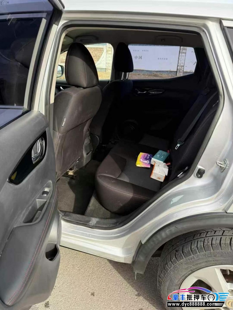 19年日产逍客轿车抵押车出售