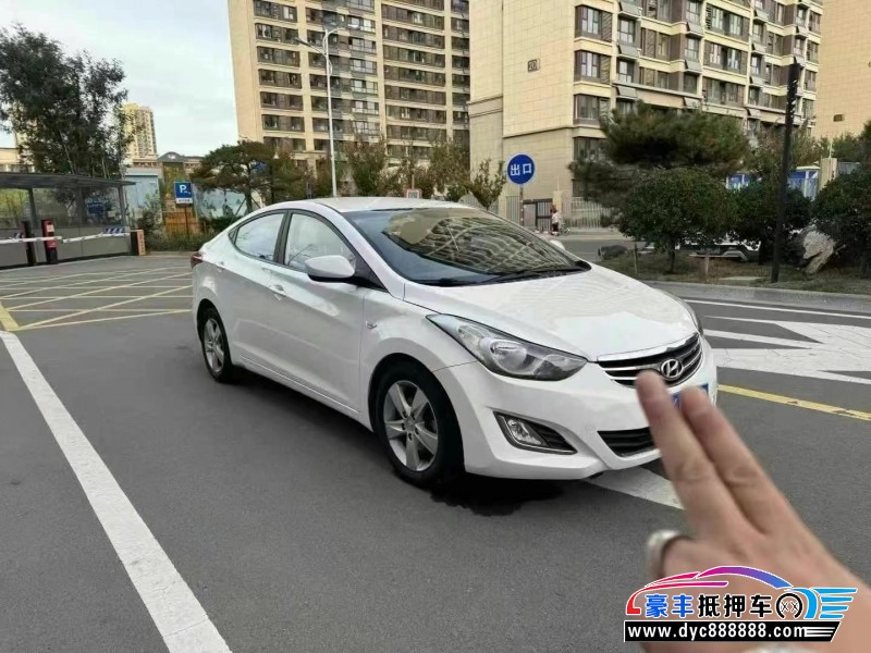 14年现代朗动轿车抵押车出售