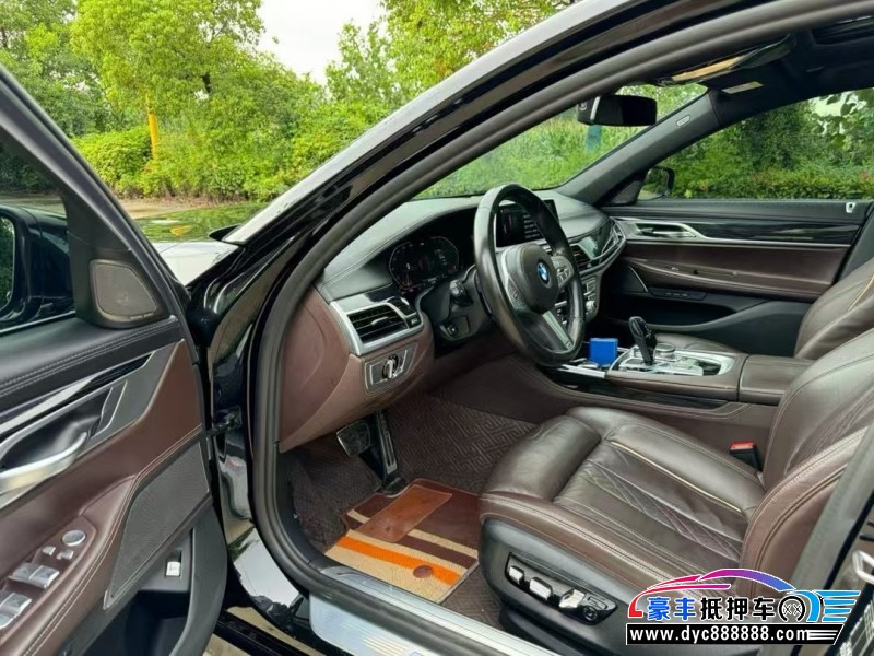 22年宝马7系轿车抵押车出售