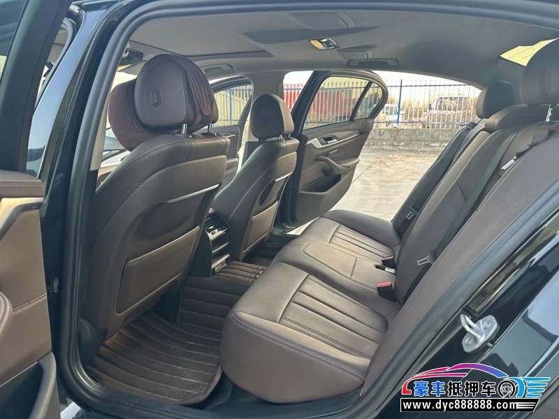 20年宝马5系轿车抵押车出售