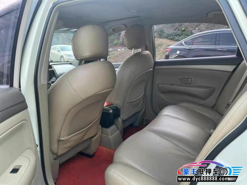 18年日产轩逸轿车抵押车出售