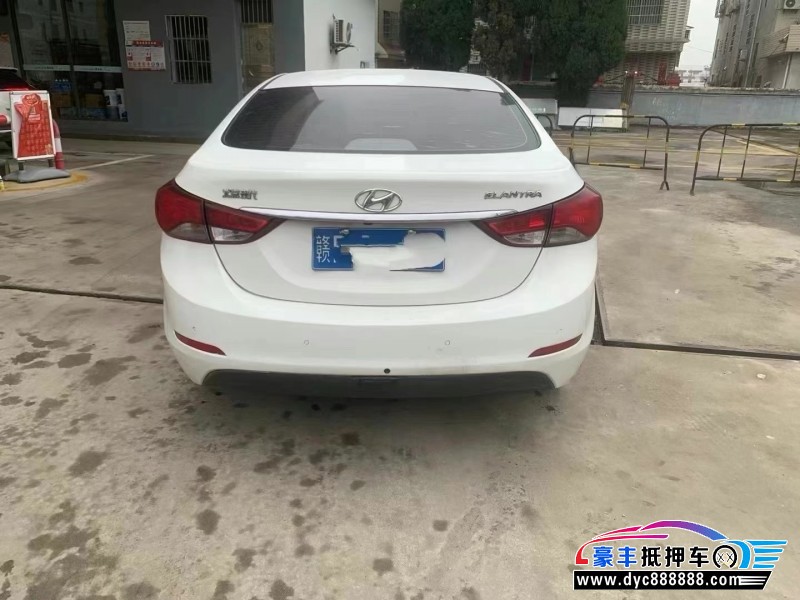 16年现代朗动轿车抵押车出售