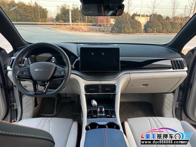 24年比亚迪宋轿车抵押车出售