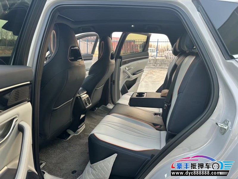 24年比亚迪宋轿车抵押车出售