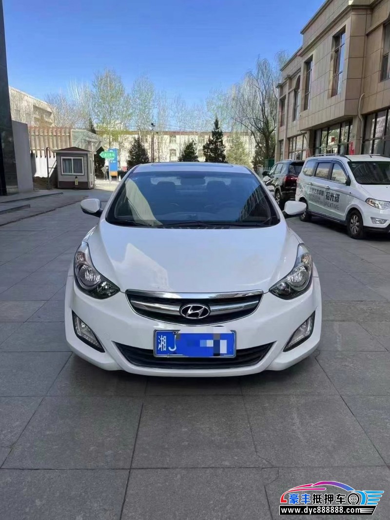 15年现代朗动轿车抵押车出售