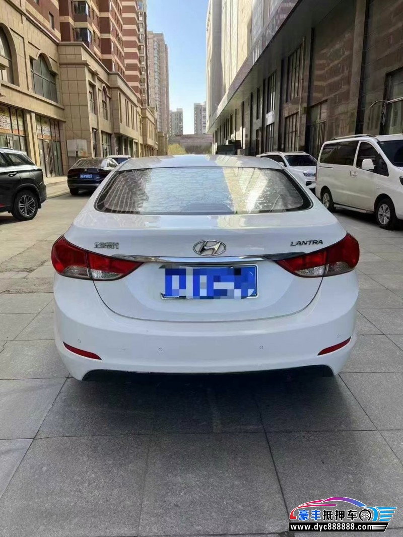 15年现代朗动轿车抵押车出售