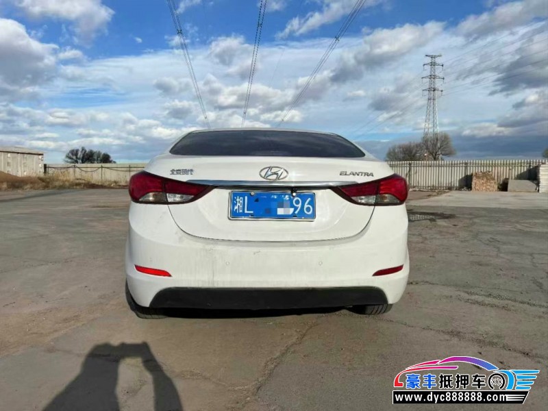 16年现代朗动轿车抵押车出售