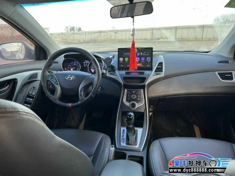 16年现代朗动轿车抵押车出售