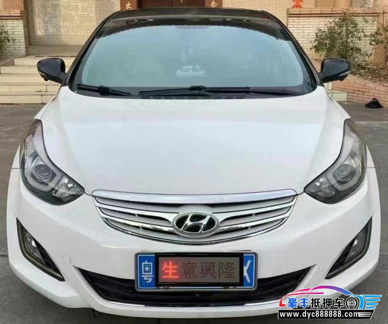 13年现代朗动轿车抵押车出售