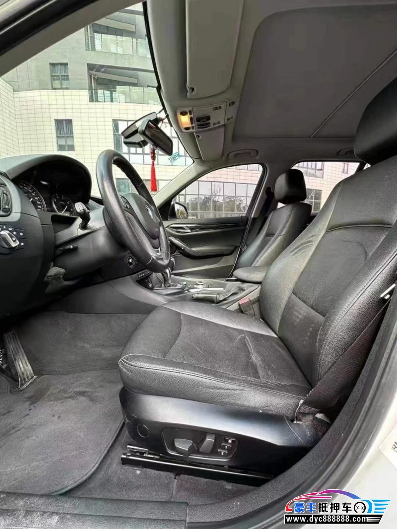 15年宝马X1轿车抵押车出售