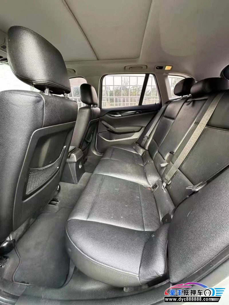 15年宝马X1轿车抵押车出售