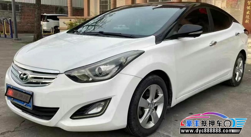 13年现代朗动轿车抵押车出售