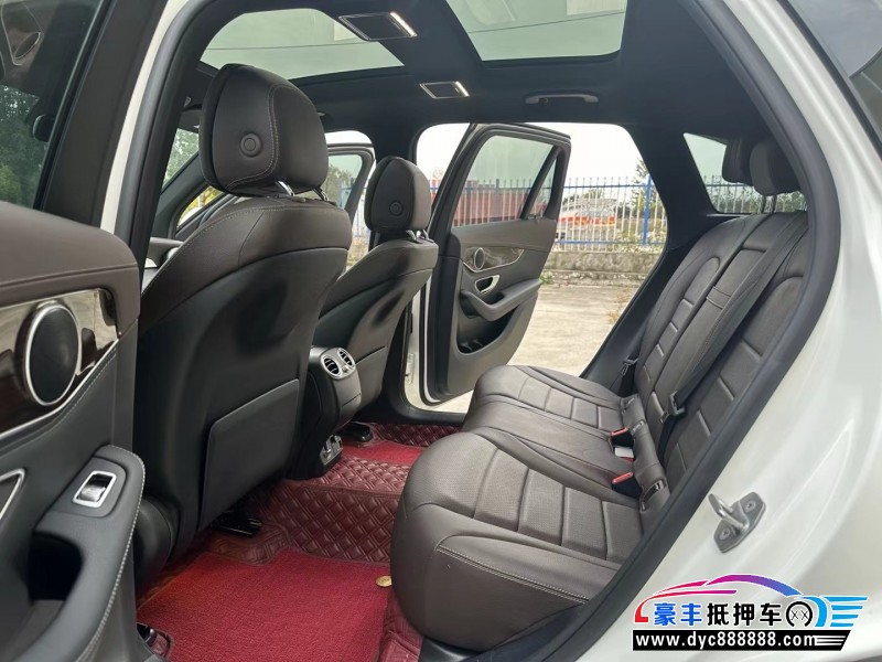 19年奔驰GLC轿车抵押车出售