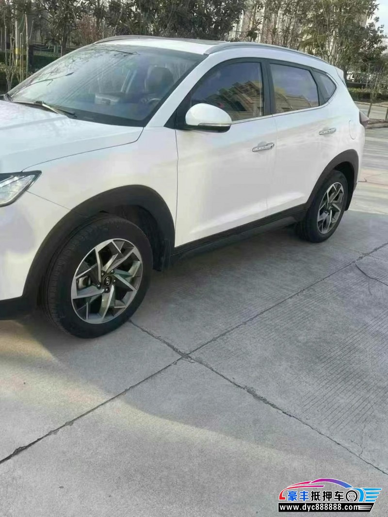 20年现代途胜轿车抵押车出售