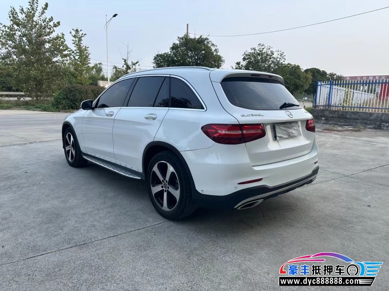 18年奔驰GLC轿车抵押车出售