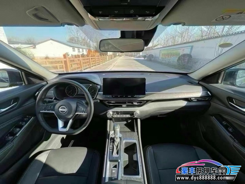 24年日产天籁轿车抵押车出售