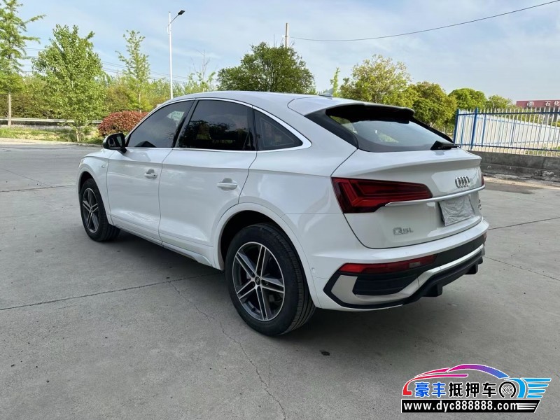 21年奥迪Q5轿车抵押车出售