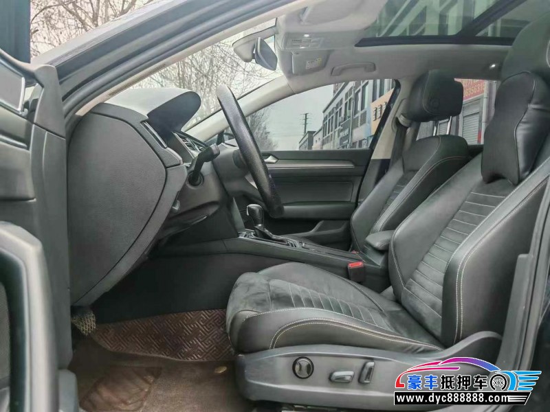 20年大众迈腾轿车抵押车出售