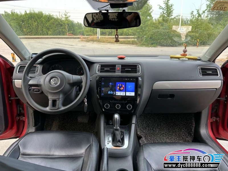 13年大众速腾轿车抵押车出售