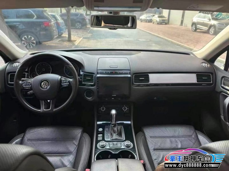 16年大众途锐轿车抵押车出售