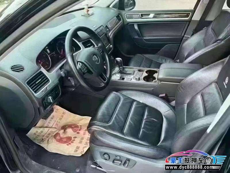 15年大众途锐轿车抵押车出售
