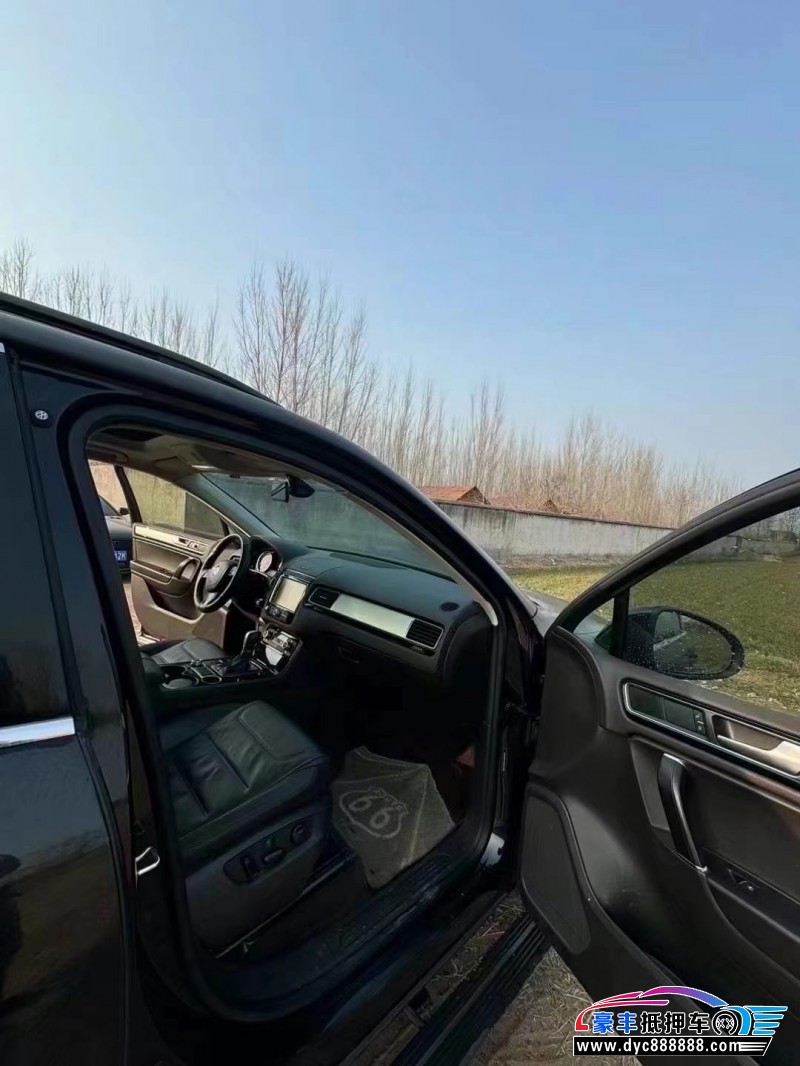 16年大众途锐轿车抵押车出售