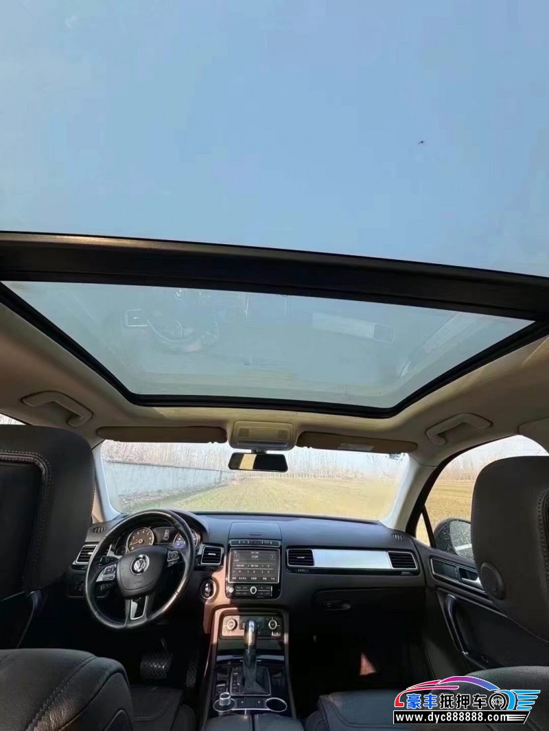 16年大众途锐轿车抵押车出售