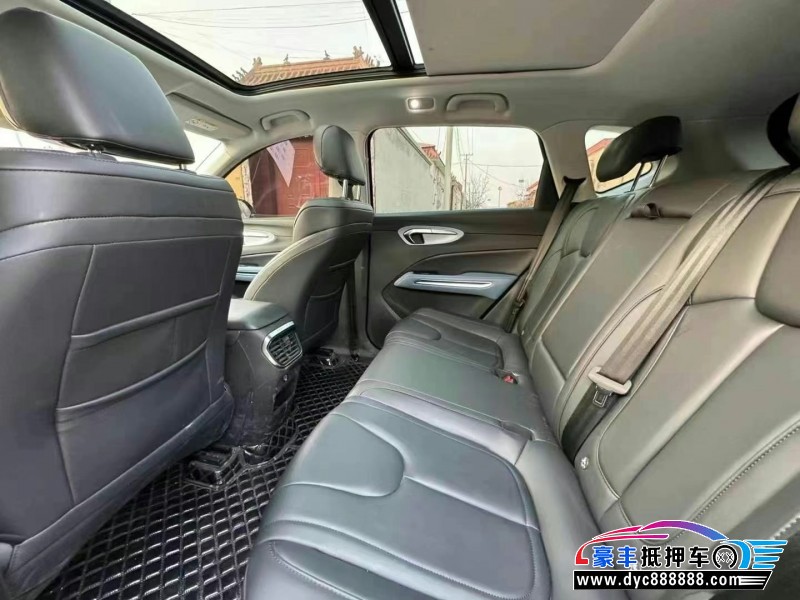 23年奔腾T90轿车抵押车出售