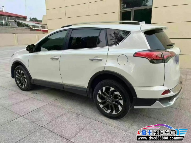 17年丰田RAV4轿车抵押车出售