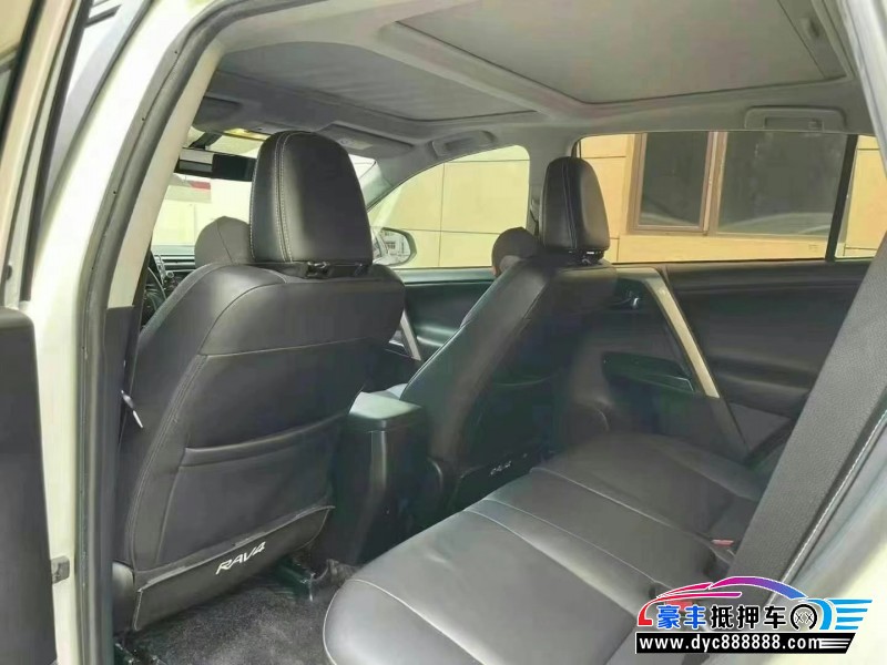 17年丰田RAV4轿车抵押车出售